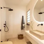 Avertosia Luxury Villa *