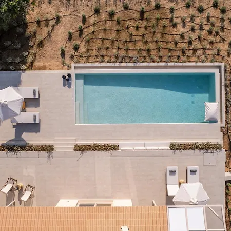 Avertosia Luxury ארגוסטולי