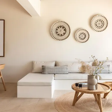 Avertosia Luxury * ארגוסטולי