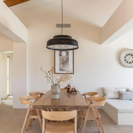 וילה Avertosia Luxury *