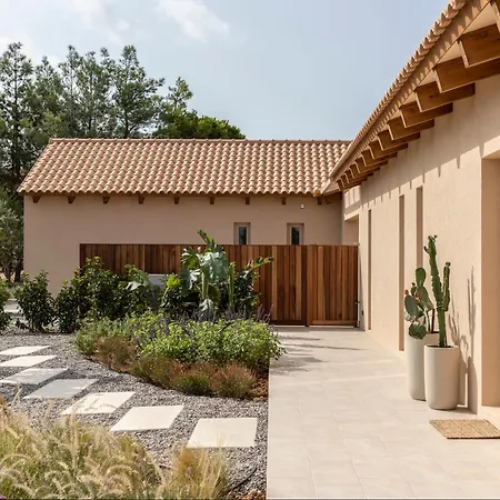 Avertosia Luxury ארגוסטולי