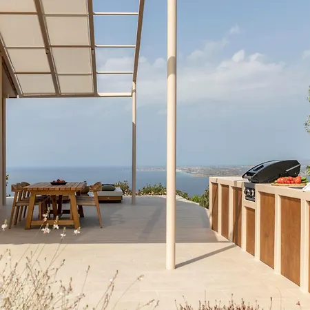 Avertosia Luxury Villa *