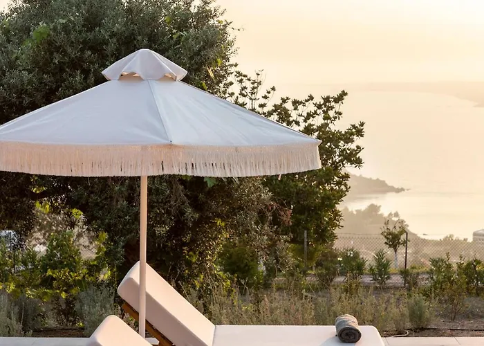 Avertosia Luxury Villa *