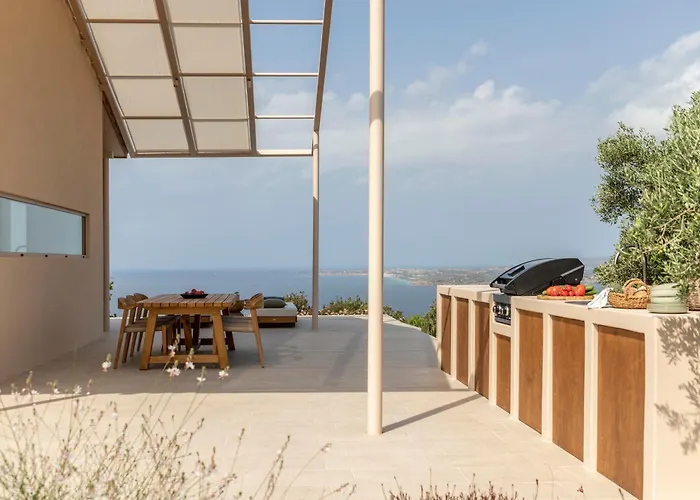 Avertosia Luxury Villa *