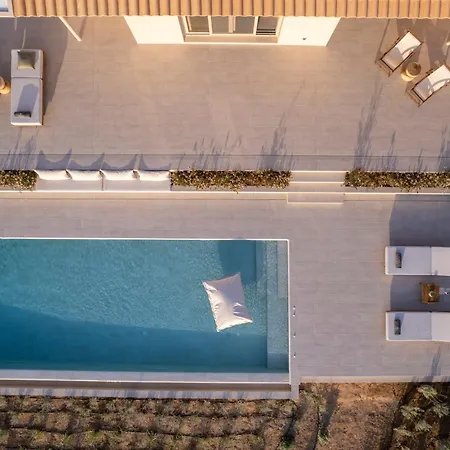 Βίλα Avertosia Luxury Αργοστόλι